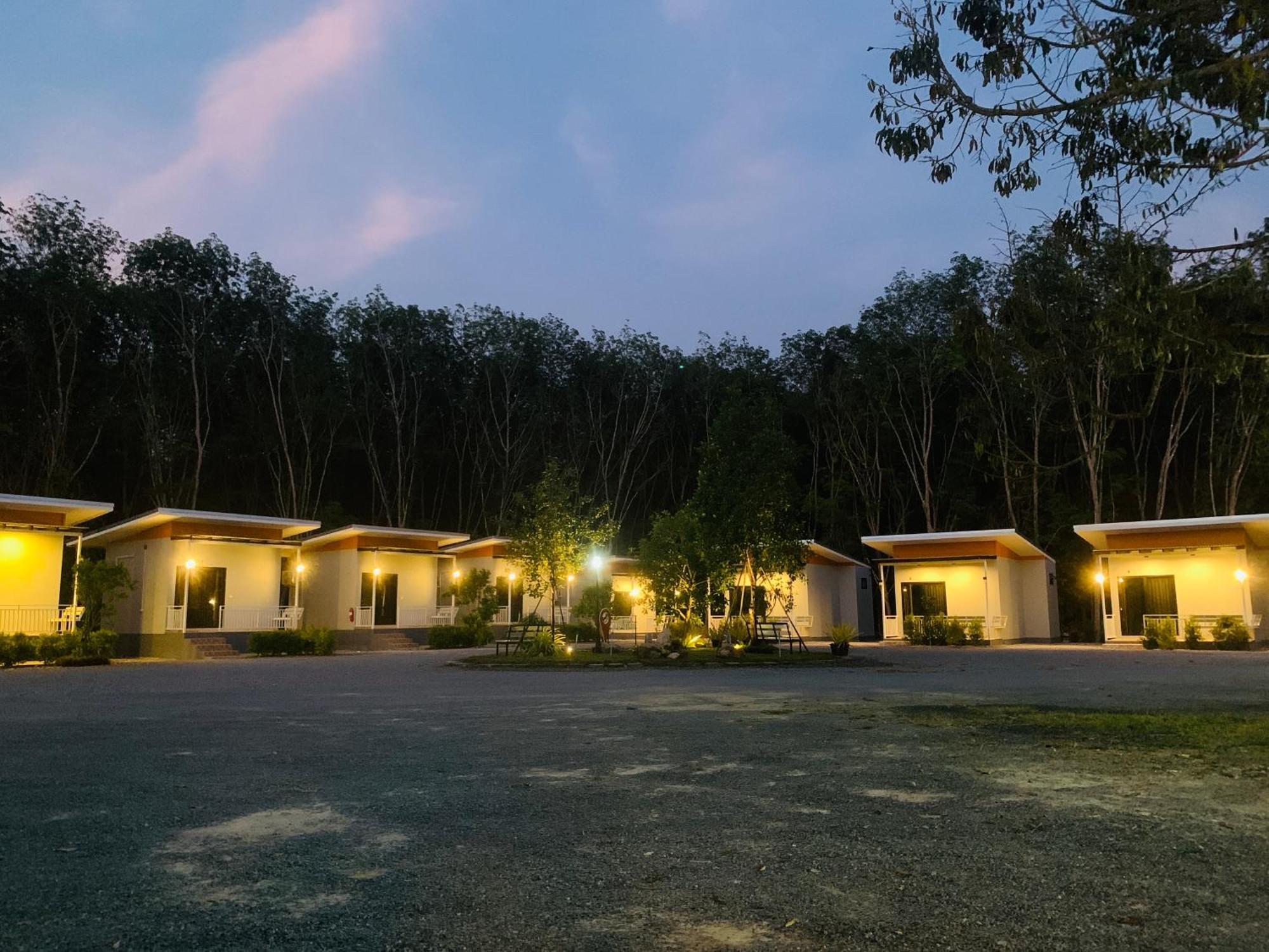 Suanvadee Resort สวนวดี รีสอร์ท Donszak Kültér fotó